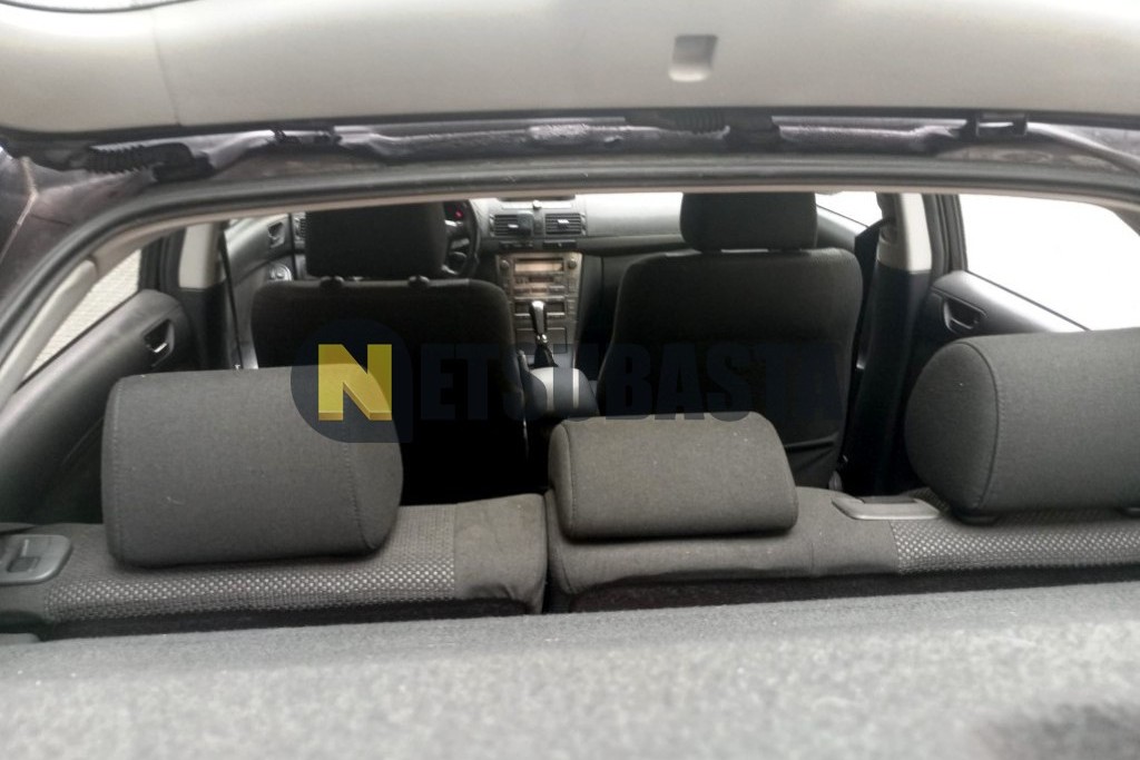 Toyota Avensis Sedan 2.0 D-4D 2005