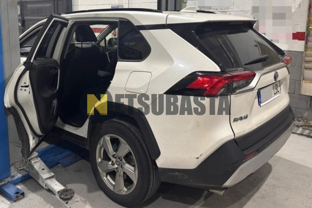 Toyota RAV4 Hybrid 220H 4x4 2019