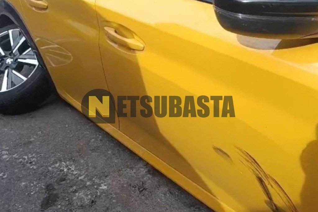 Peugeot 208 1.2 PureTech 2021