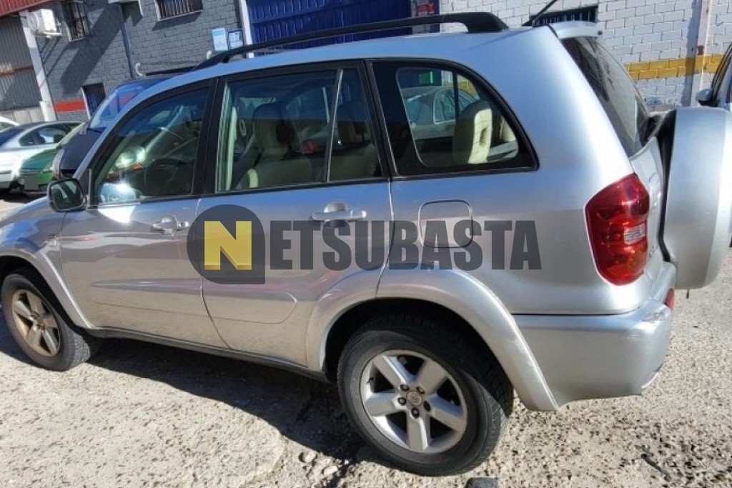 Toyota RAV4 2.0 2004