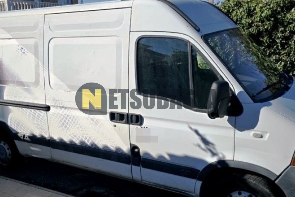 Renault Master Furgon 2.5 dCi 2004