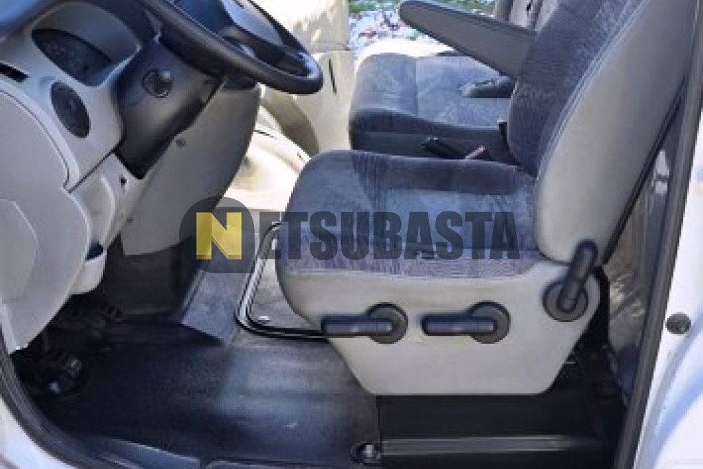 Renault Master Furgon 2.5 dCi 2004