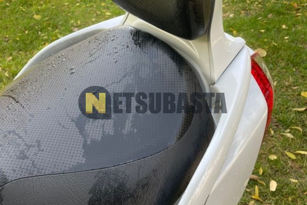 Suzuki Burgman 400 2003