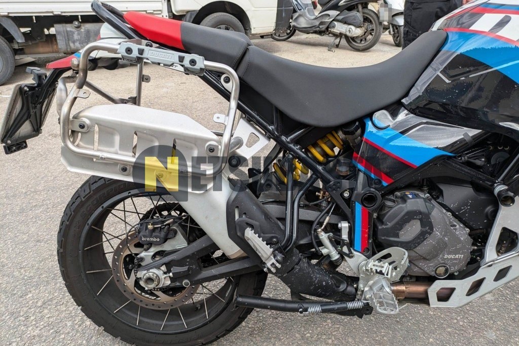 Ducati DesertX Discovery 2025