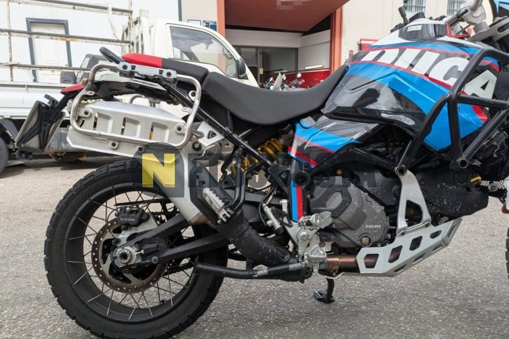 Ducati DesertX Discovery 2025