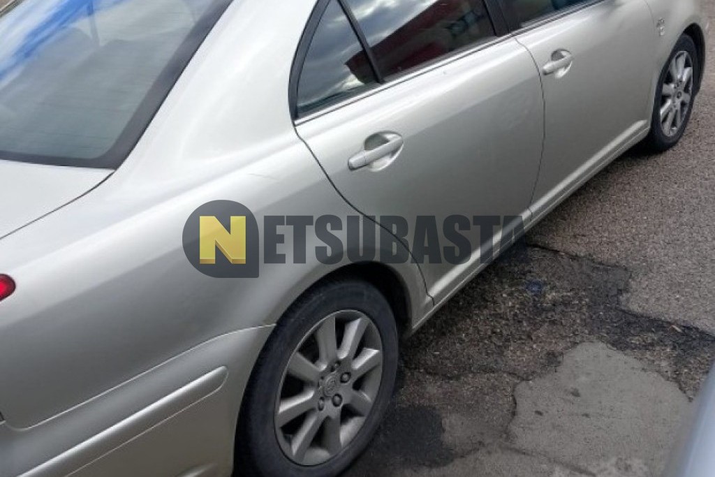 Toyota Avensis Sedán 2.2 D-4D 2006