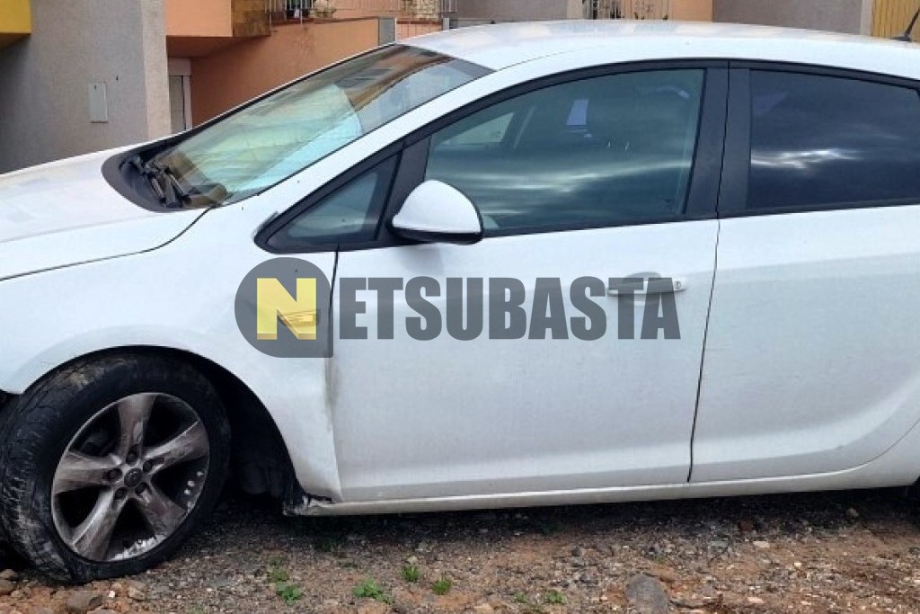 Opel Astra 1.4 Turbo 2012