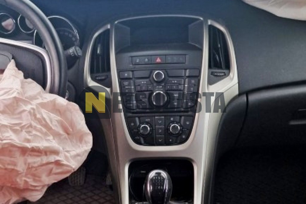 Opel Astra 1.4 Turbo 2012