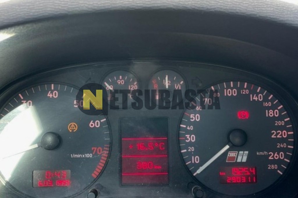 Audi S3 1.8 T quattro 2000