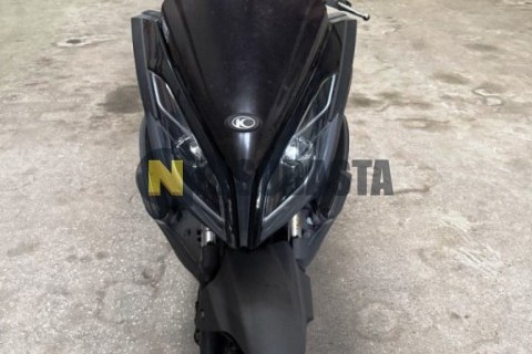 Yamaha YP Majesty 400 2005