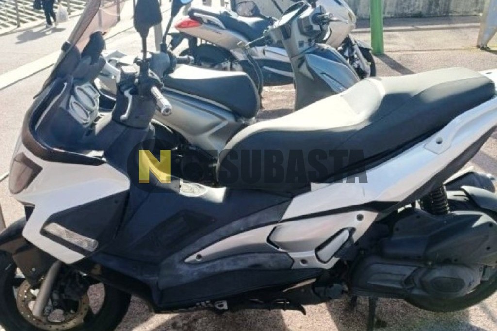 Aprilia SR Max 125 2015