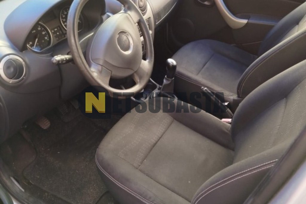 Dacia Sandero 1.6 2012