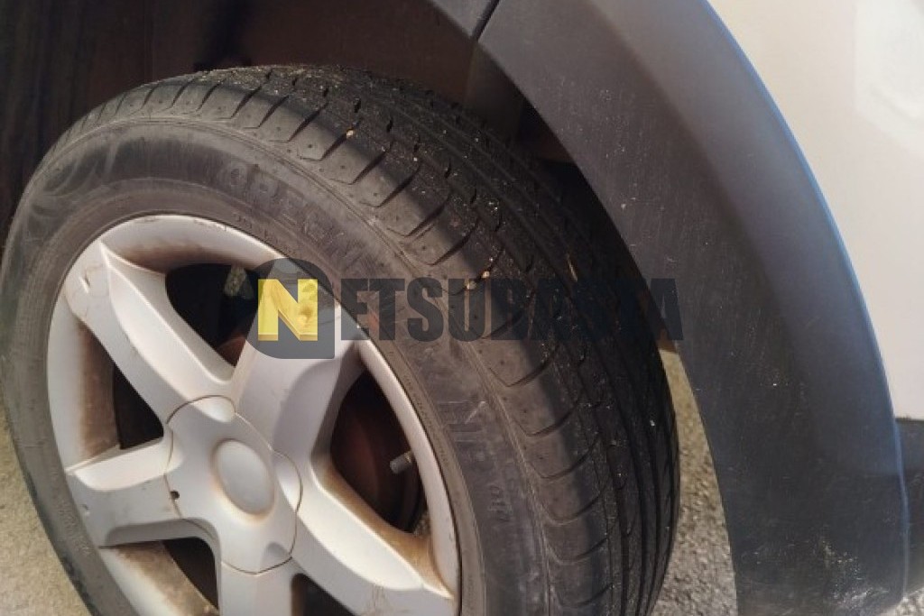 Dacia Sandero 1.6 2012