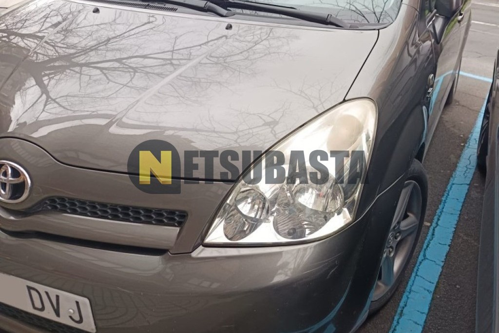 Toyota Corolla Verso 2.2 D4D 2006