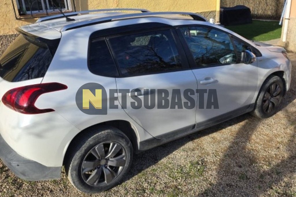 Peugeot 2008 1.2 PureTech EAT6 2018