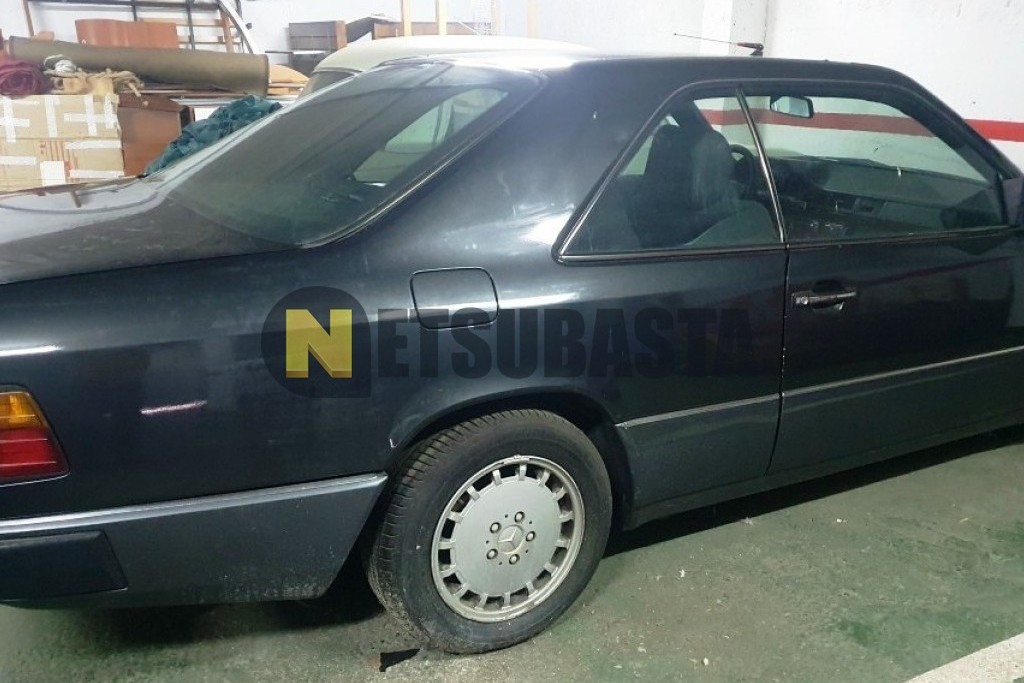 Mercedes-Benz 300 CE 24 1991