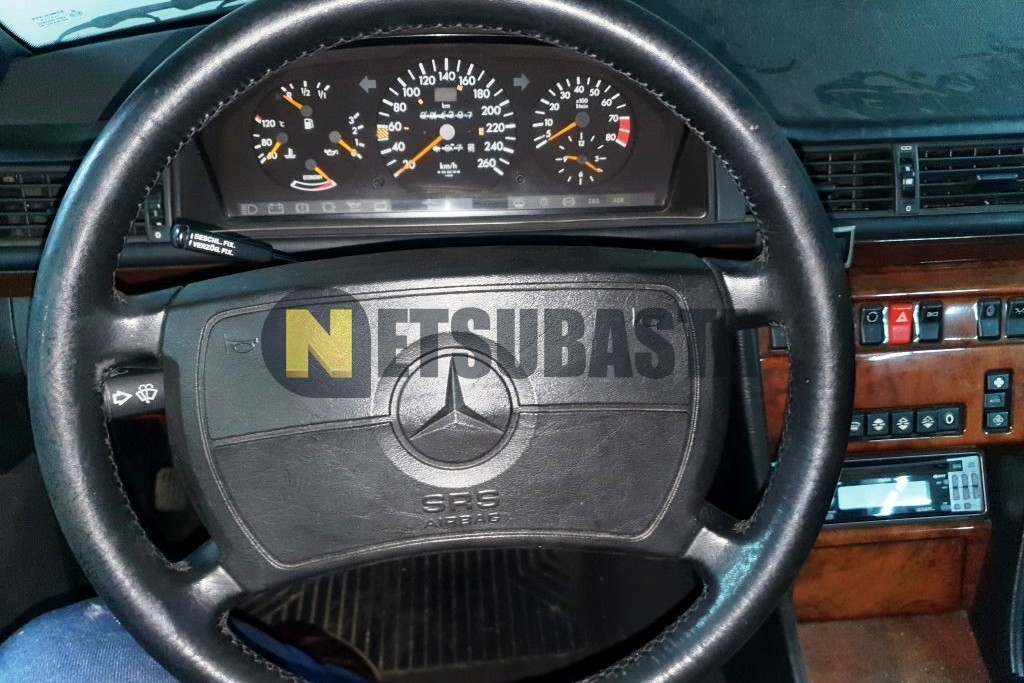 Mercedes-Benz 300 CE 24 1991
