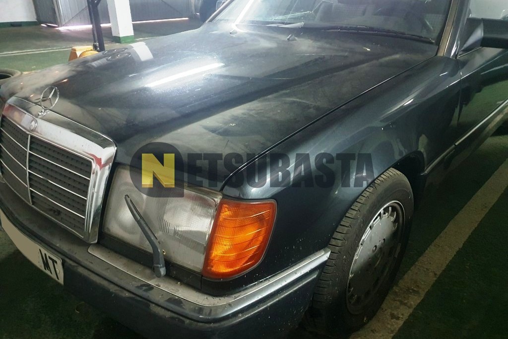 Mercedes-Benz 300 CE 24 1991