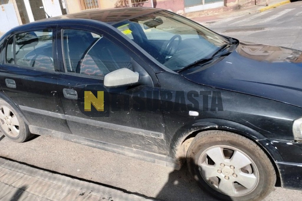 Opel Astra 2.0 DTi 2001