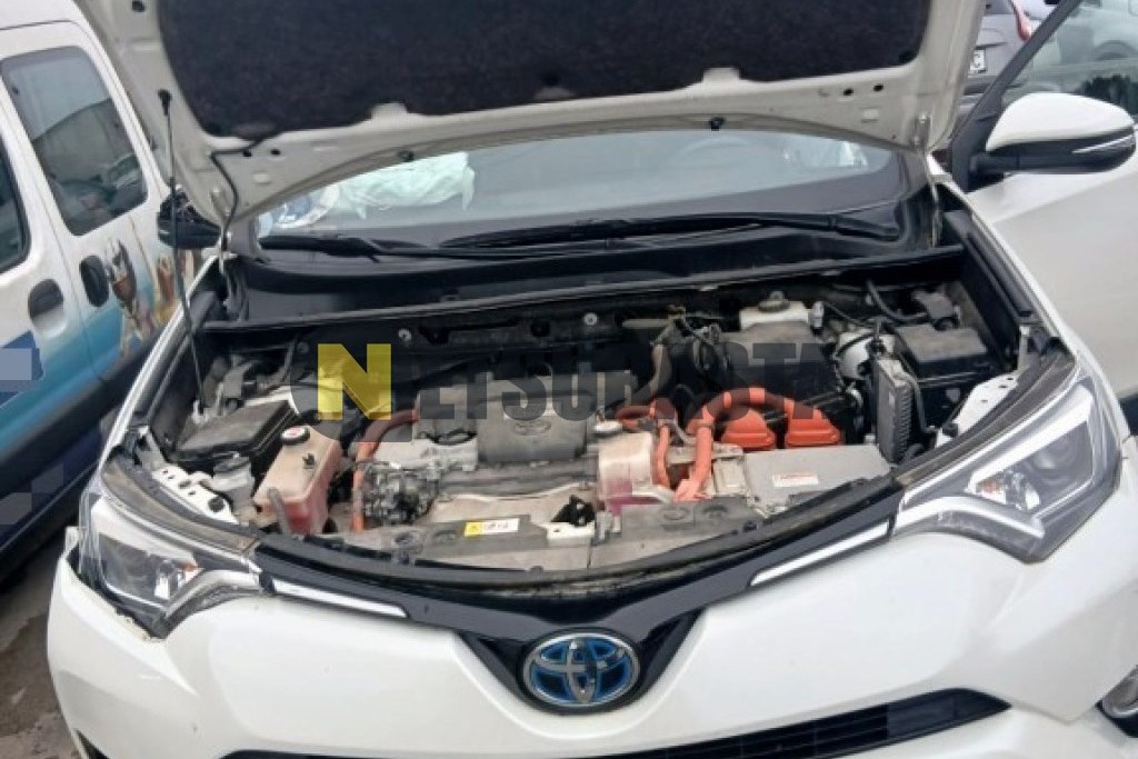 Toyota RAV4 hybrid 2WD 2018