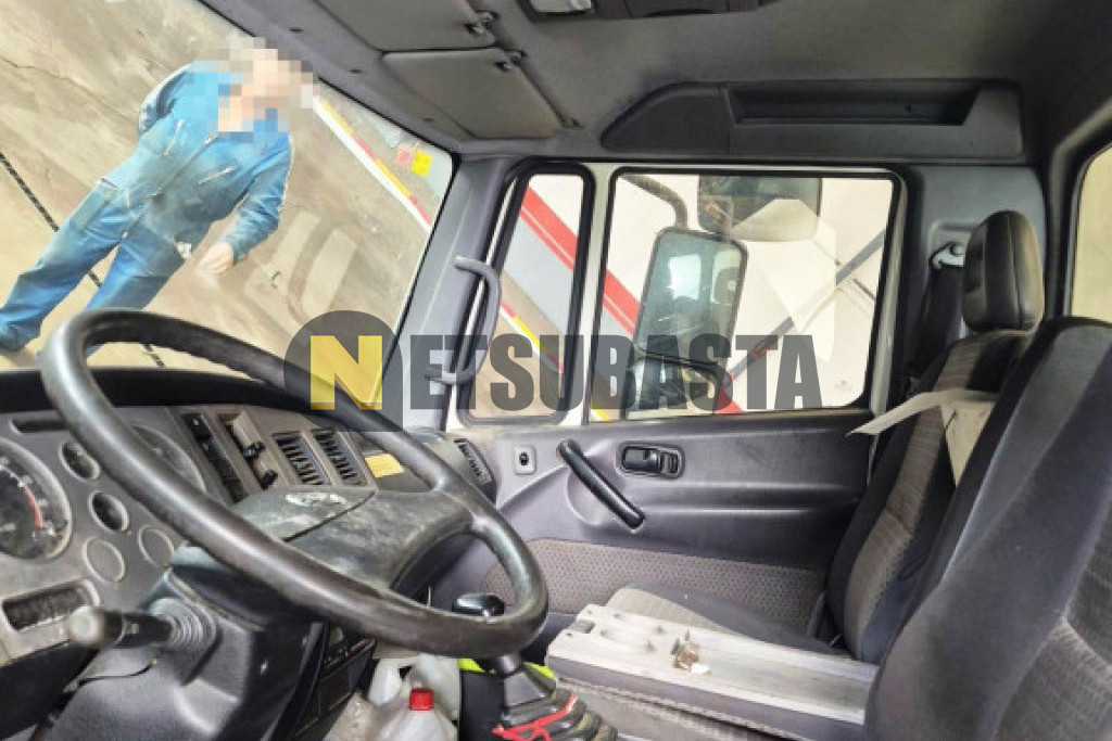 Nissan Atleon 3.0 dCi 2007