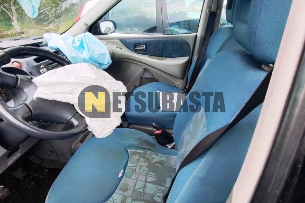 Nissan Almera Tino 2.2 dCi 2001