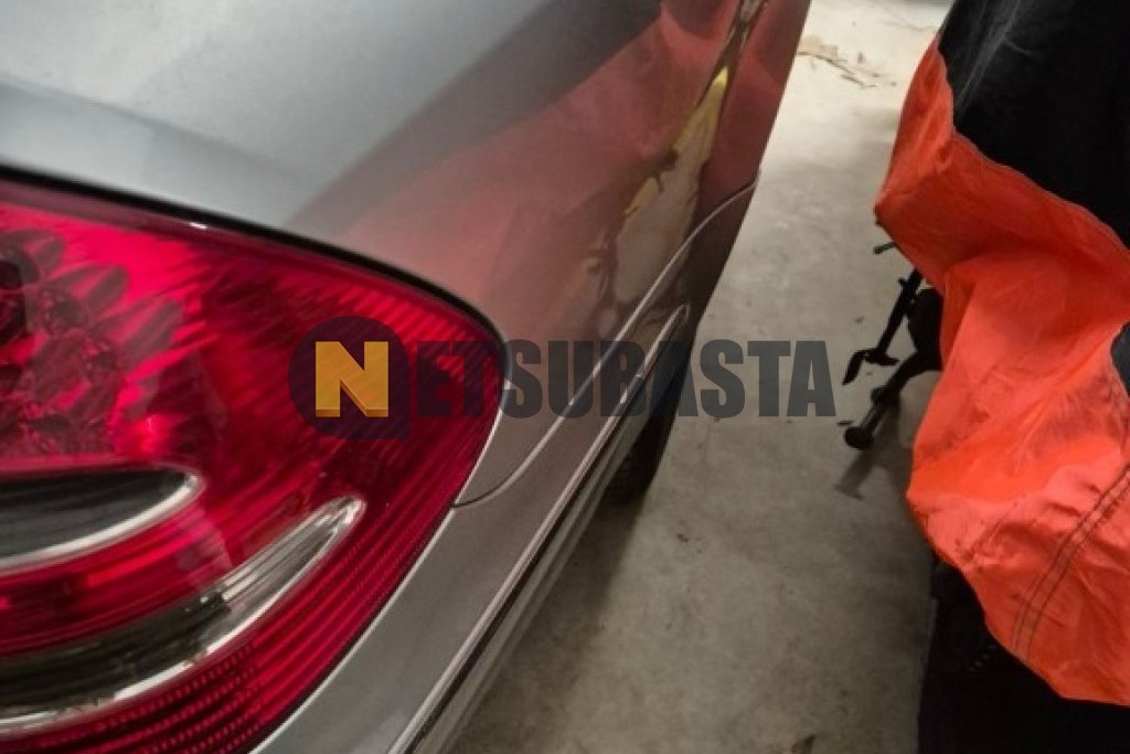 Mercedes-Benz E 220 CDI Aut. 2002