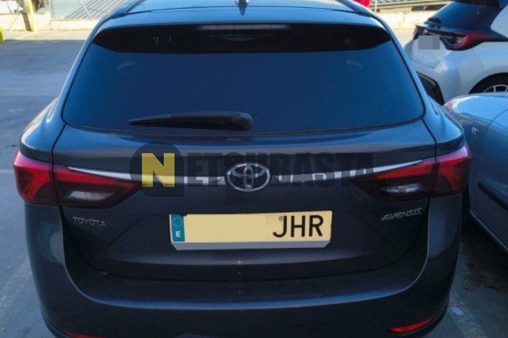 Toyota Avensis Touring 150D 2015