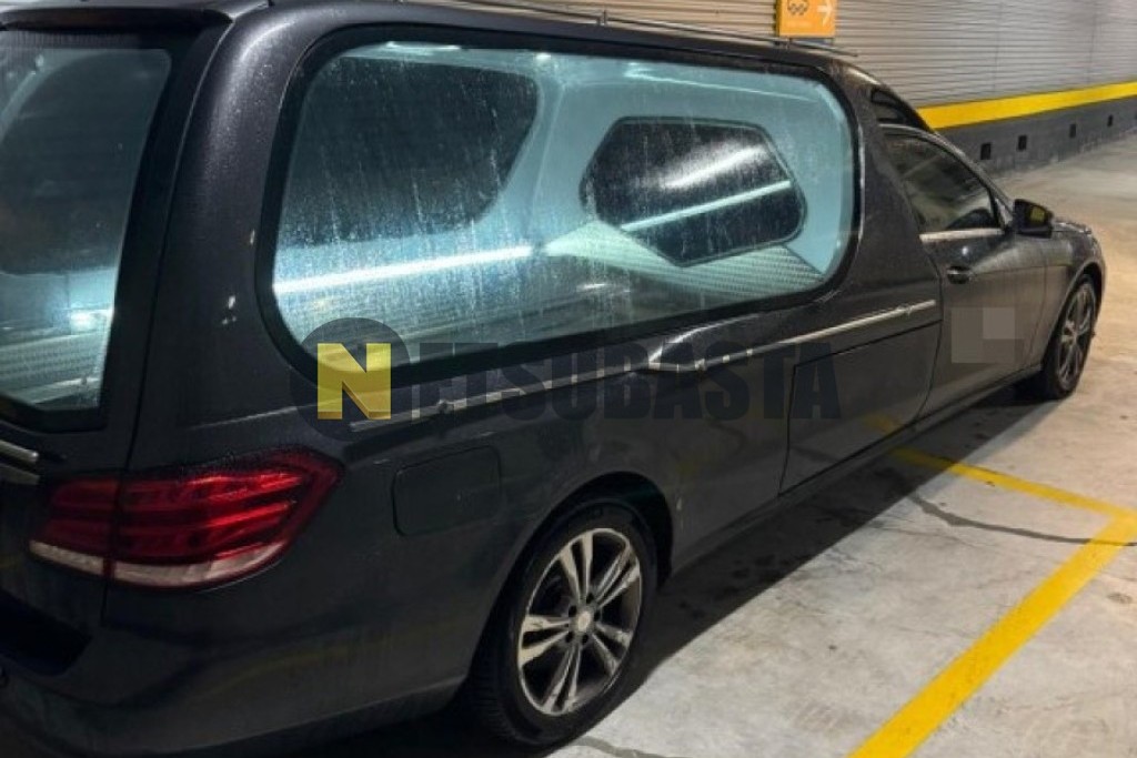 Mercedes-Benz E 250 BlueTEC Aut. Fúnebre 2015