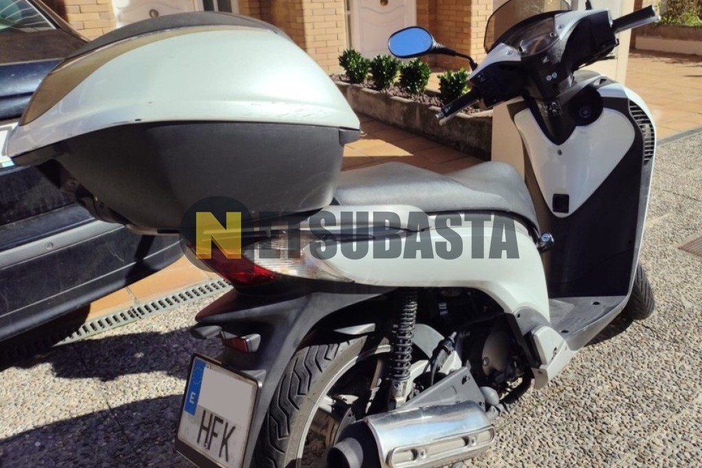 Honda SCOOPY SH125 2011