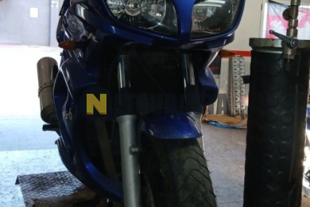 Yamaha FZS 600 Fazer 2003