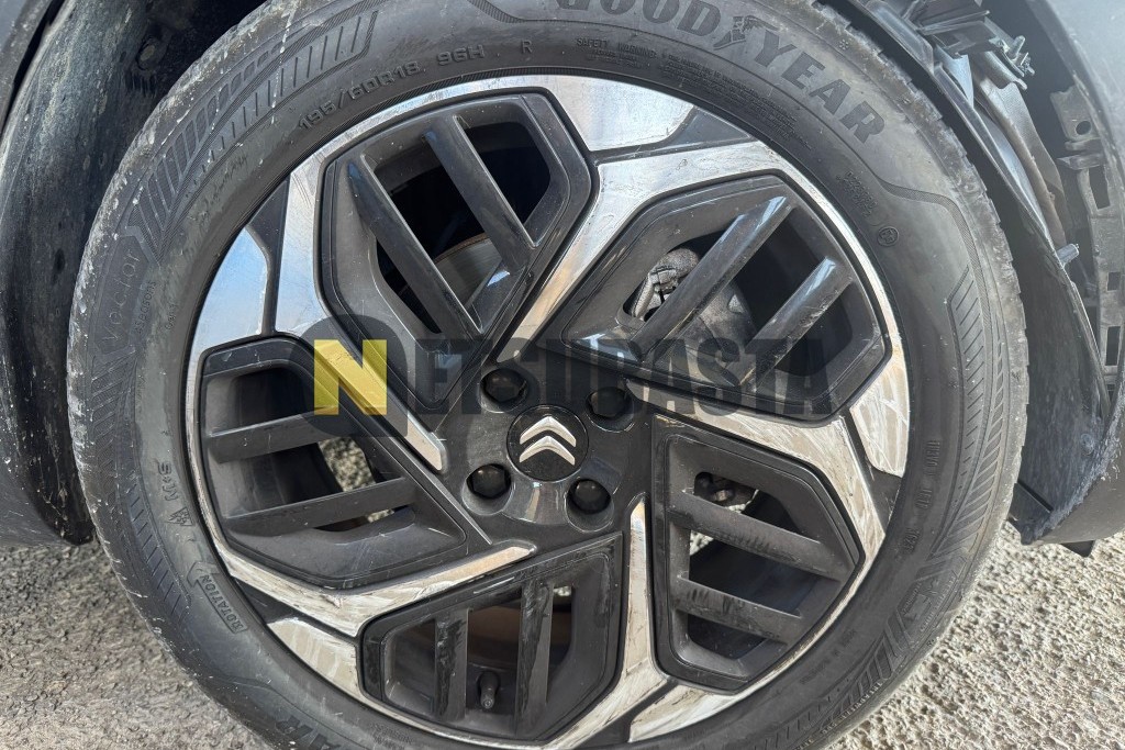 Citroën C4 1.2 PureTech EAT8 2024