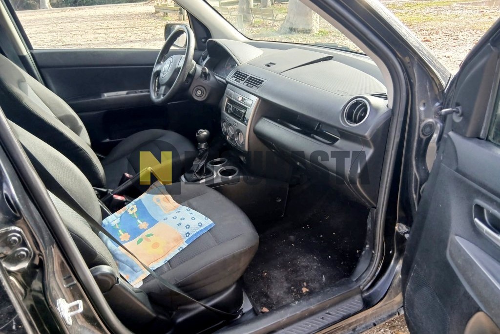 Mazda 2 CRTD 1.4 2006