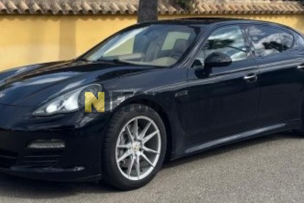Porsche Panamera 4 2011