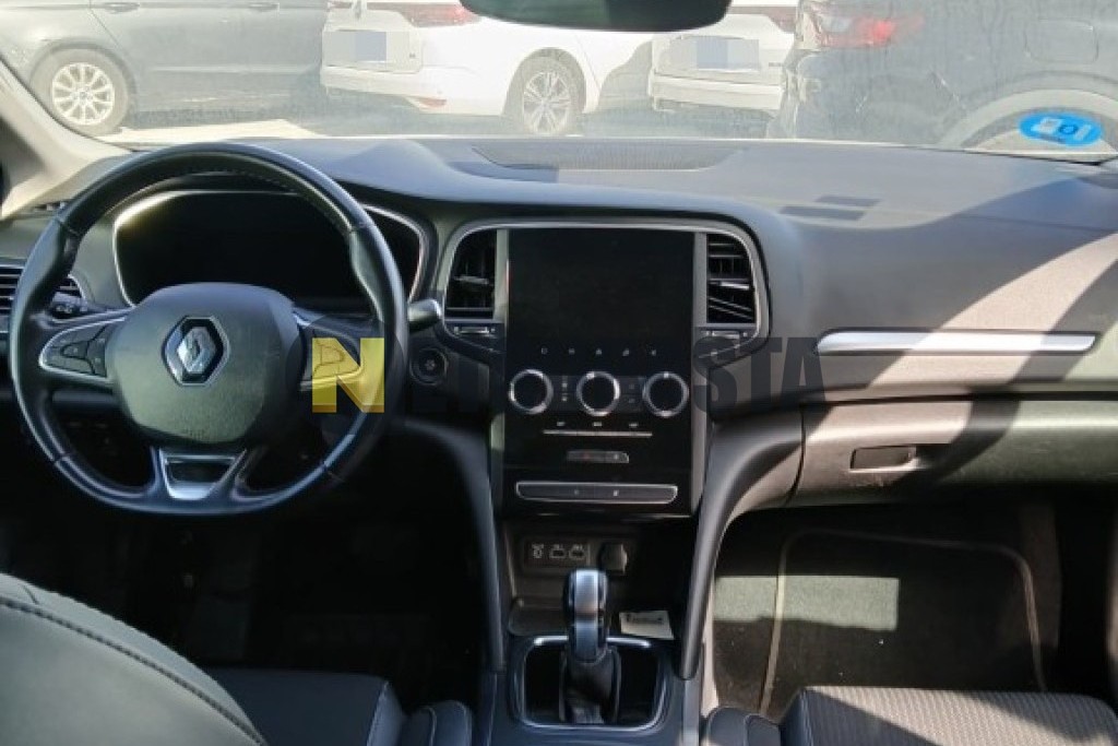 Renault Megane Sport Tourer E-TECH Híbrido enchufable 2021