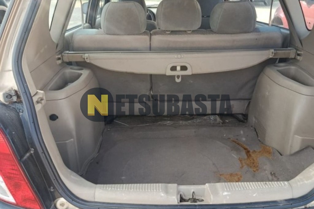 Kia Carens 1.8 DOHC 2001