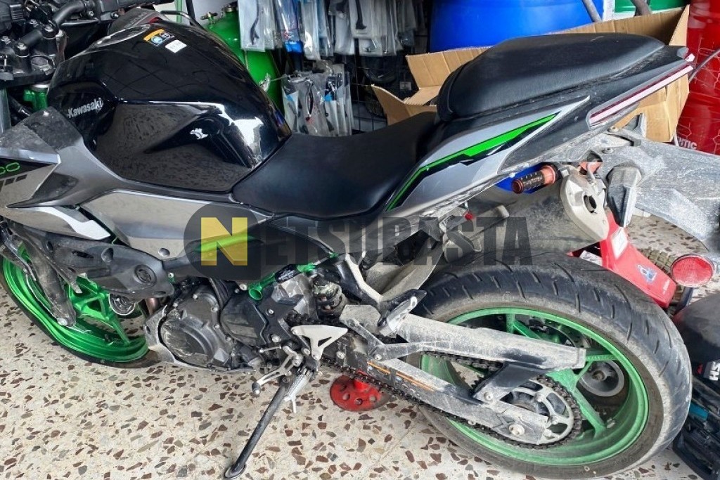 Kawasaki Z 500 2025
