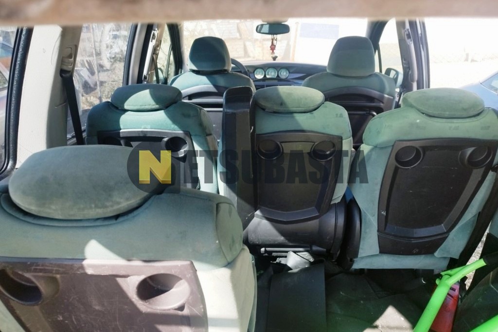 Peugeot 807 2.2 HDi 2002