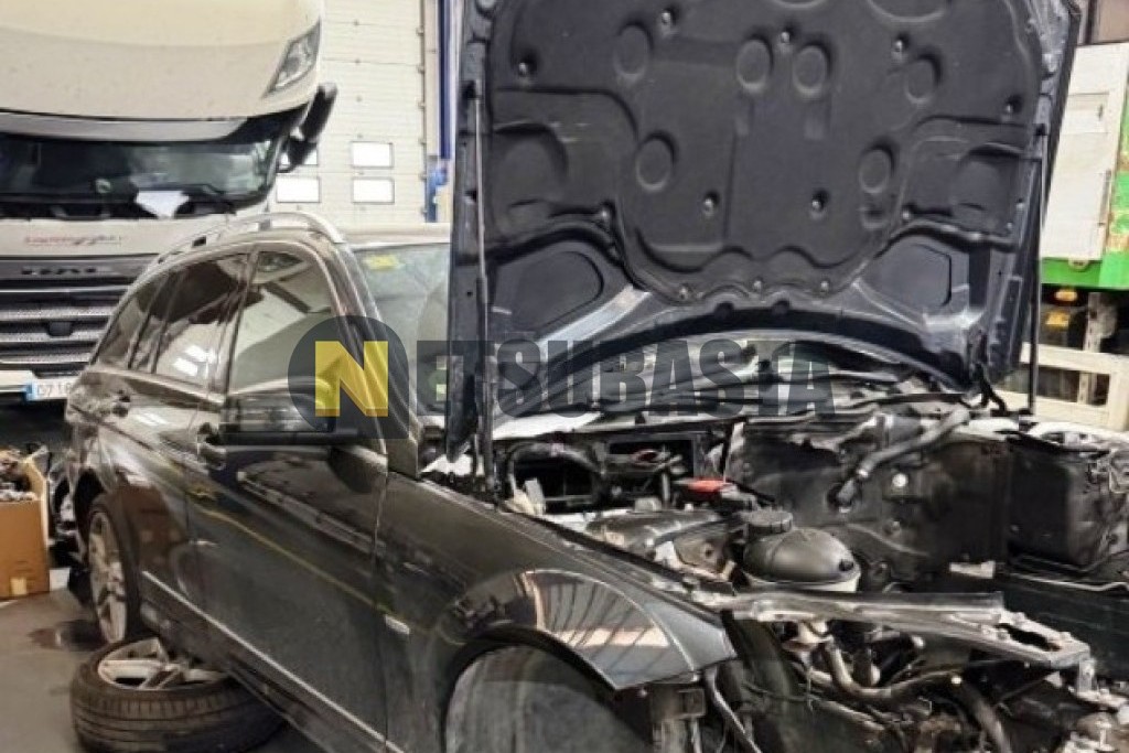 Mercedes-Benz C 220 CDI BlueEFFICIENCY Estate Aut. 2012