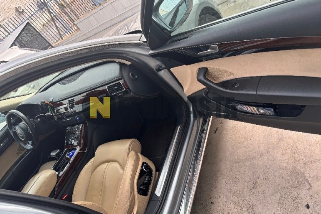 Audi A8 3.0 TDI quattro tiptronic 8 vel. 2012