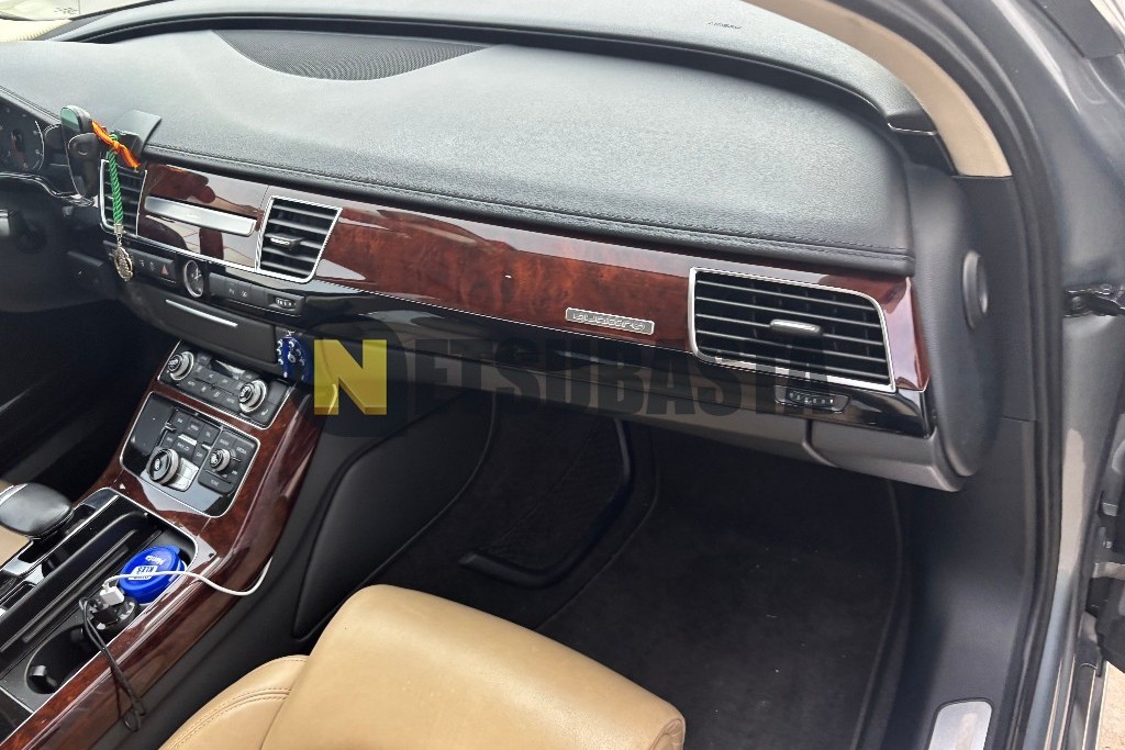 Audi A8 3.0 TDI quattro tiptronic 8 vel. 2012