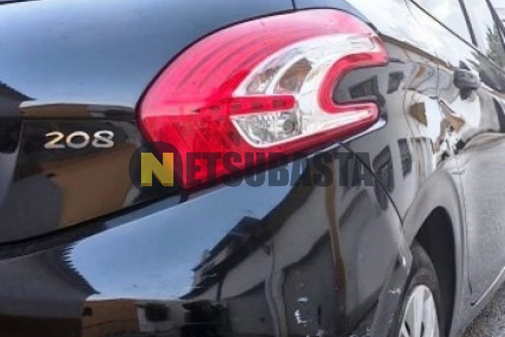 Peugeot 208 1.2 VTi PureTech 2012