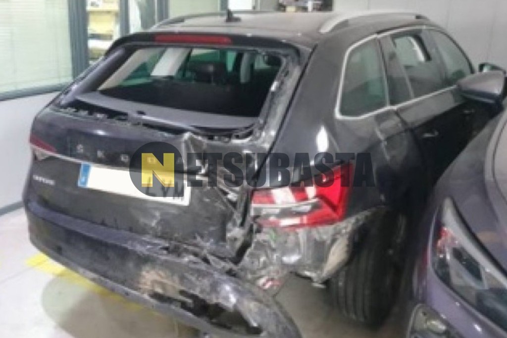 Skoda Superb Combi 2.0 TDI DSG 2021