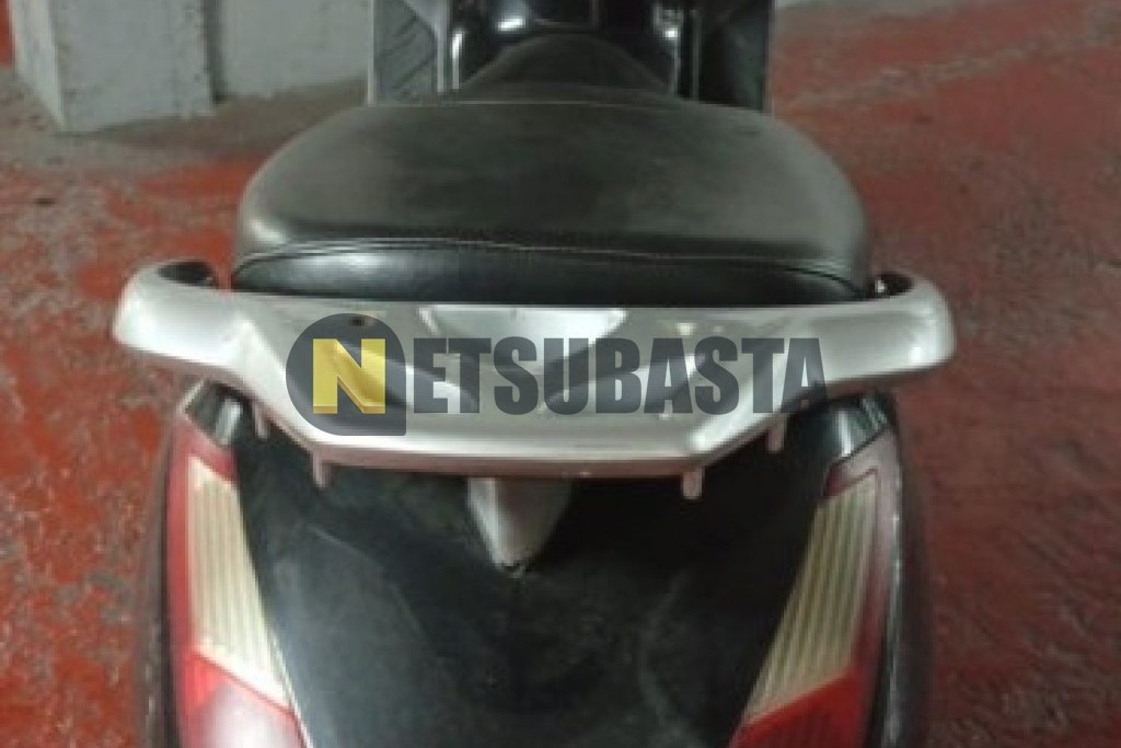 Honda FES 125 Phanteon 2005