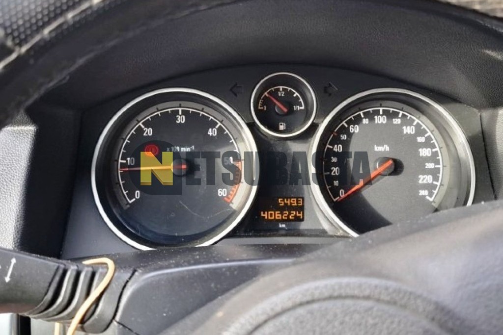 Opel Astra Sedán 1.7 CDTi 2010