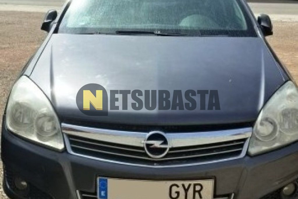 Opel Astra Sedán 1.7 CDTi 2010