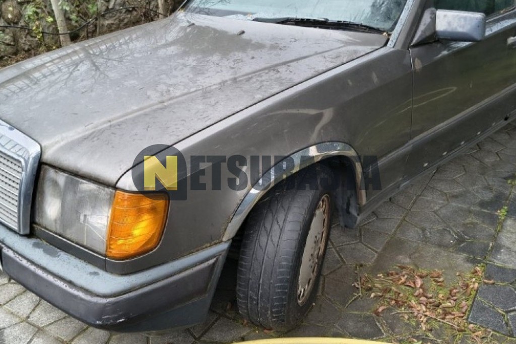 Mercedes-Benz 300 E 1986