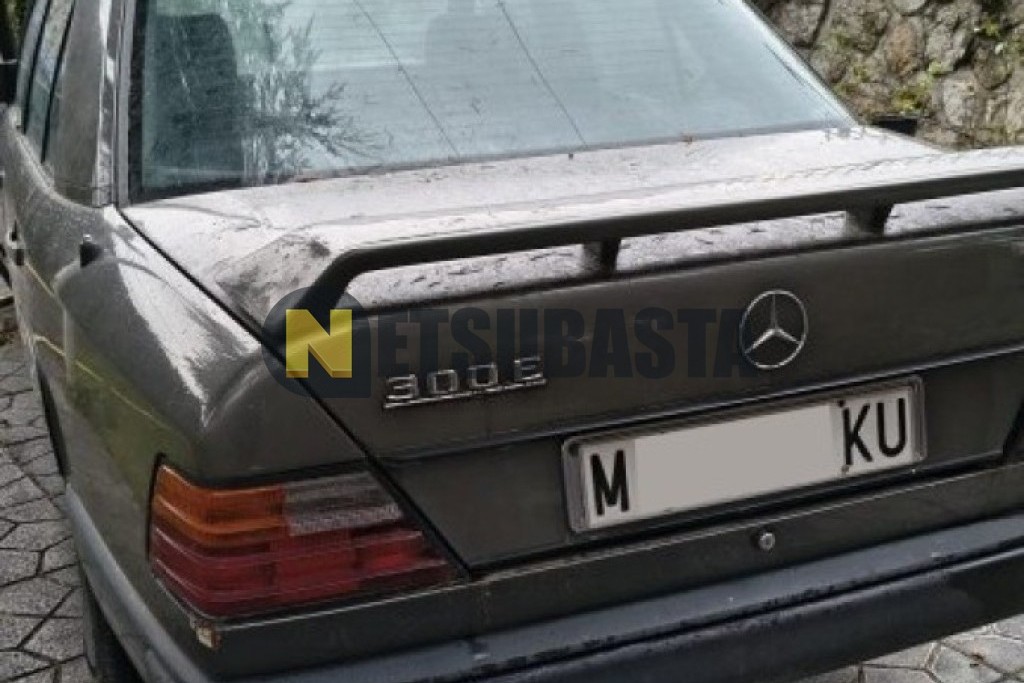 Mercedes-Benz 300 E 1986