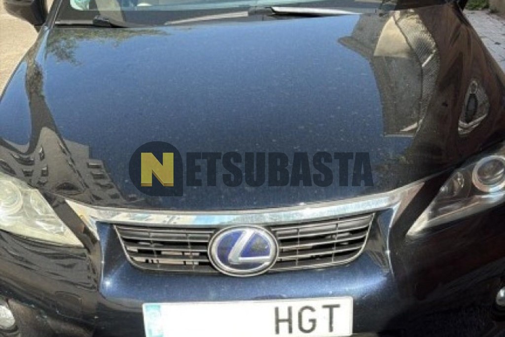 Lexus CT 200h 2011