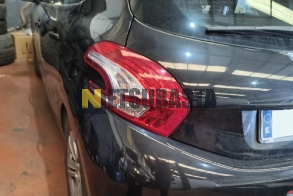 Peugeot 208 1.6 e-HDi 2013